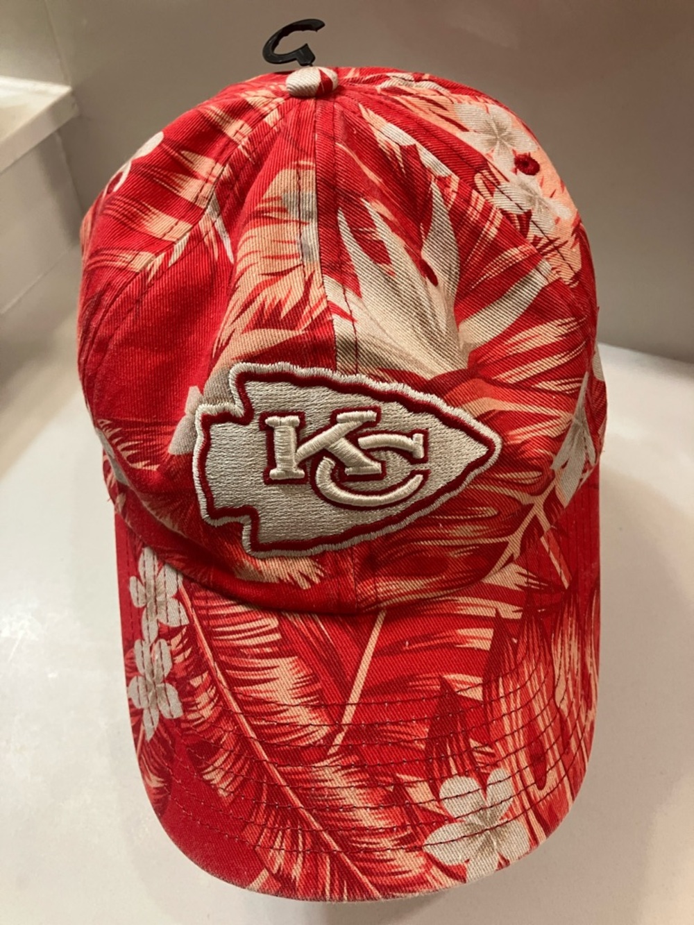 Chiefs Tropical Red Cap
